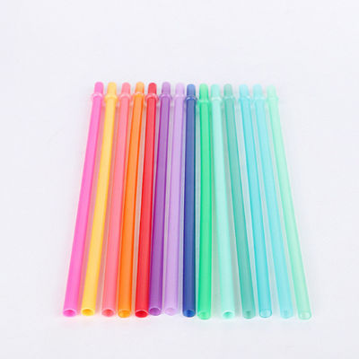 L'arc-en-ciel a coloré les pailles en plastique réutilisables 10,5 de rechange de Tritan dans long