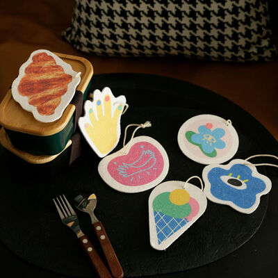 Les approvisionnements mignons de cuisine en vrac de compression de bande dessinée bombent l'éponge de lavage réutilisable