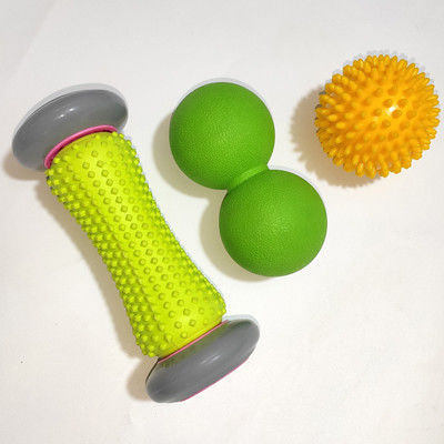 Boule en plastique multifonctionnelle de massage de rouleau de pied pour des articles de ménage de soulagement