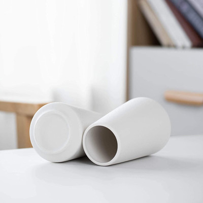 Vase en céramique blanc à style de minimalisme pour le bureau de salon de cuisine de chambre à coucher
