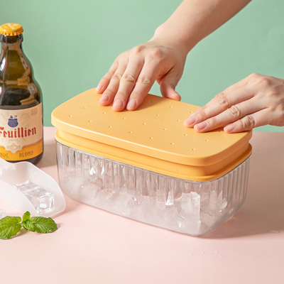 Le fabricant de glaçon de 28 trous moule le congélateur avec le couvercle et la poubelle pour la cuisine