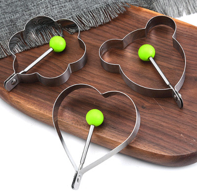 Fabricant de moule de forme de crêpe d'acier inoxydable Fried Egg Rings Egg Shaper avec la poignée