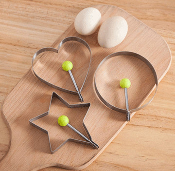 Fabricant de moule de forme de crêpe d'acier inoxydable Fried Egg Rings Egg Shaper avec la poignée