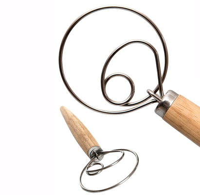 Batteur de la pâte avec l'anneau d'acier inoxydable et batteur en bois pour l'outil de cuisson de pain