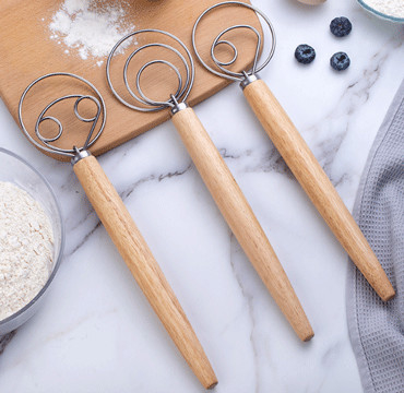 Batteur de la pâte avec l'anneau d'acier inoxydable et batteur en bois pour l'outil de cuisson de pain