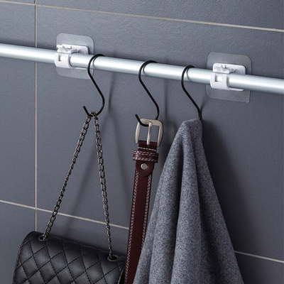 Ensembles adhésifs de crochets de mur d'aspiration de produits en plastique forts d'articles de ménage