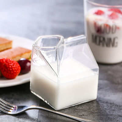 Les verres de cocktail de place de Mini Clear Custom Drinking Cups traient le carton 12oz