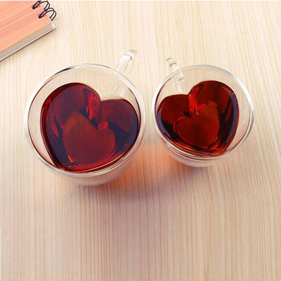 Cadeau en verre transparent 200ml-300ml en forme de coeur de tasses de boissons de la coutume ISO9001