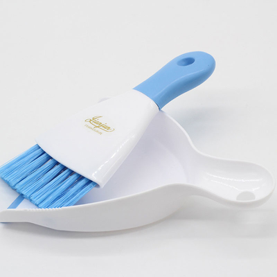 Mini Brush And Dustpan Set de plastique des enfants pour le plancher Sofa Desk Keyboard And Car
