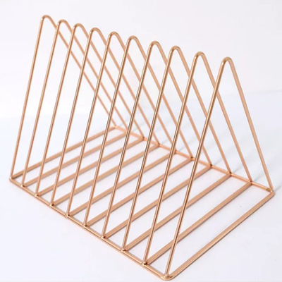 Étagère de bureau d'articles de ménage d'acier inoxydable en métal de triangle