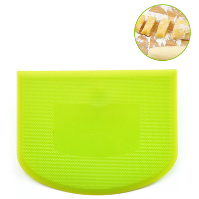 Les produits en plastique d'articles de ménage en plastique sûrs de nourriture roulent coupeur de grattoir de la pâte
