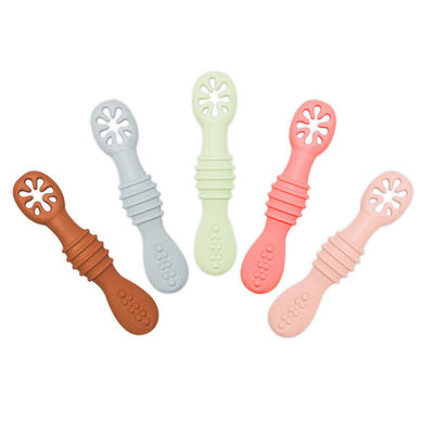 Cuillère de mastication d'arc-en-ciel de silicone pour des bébés et des enfants en bas âge lave-vaisselle et coffre-fort de congélateur
