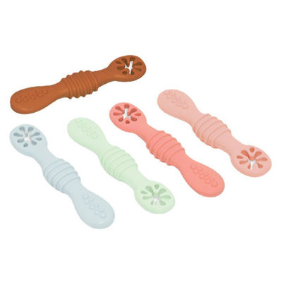 Cuillère de mastication d'arc-en-ciel de silicone pour des bébés et des enfants en bas âge lave-vaisselle et coffre-fort de congélateur