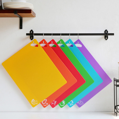 Planche à découper flexible Mats With Food Icons de 4 produits en plastique réglés d'articles de ménage