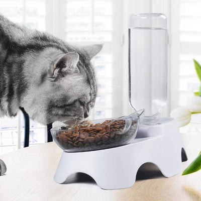 Le chien en plastique choie la double bouteille de Cat Food Bowls With Automatic Waterer