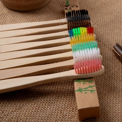 Poils mous de brosse à dents en bambou biodégradable naturelle de charbon de bois
