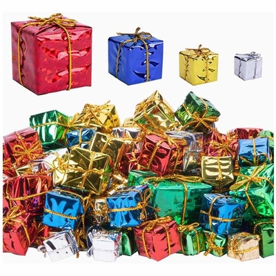 L'arbre de Noël déjouent des décorations de Mini Gift Box Ornaments Hanging