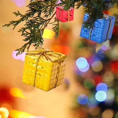 L'arbre de Noël déjouent des décorations de Mini Gift Box Ornaments Hanging
